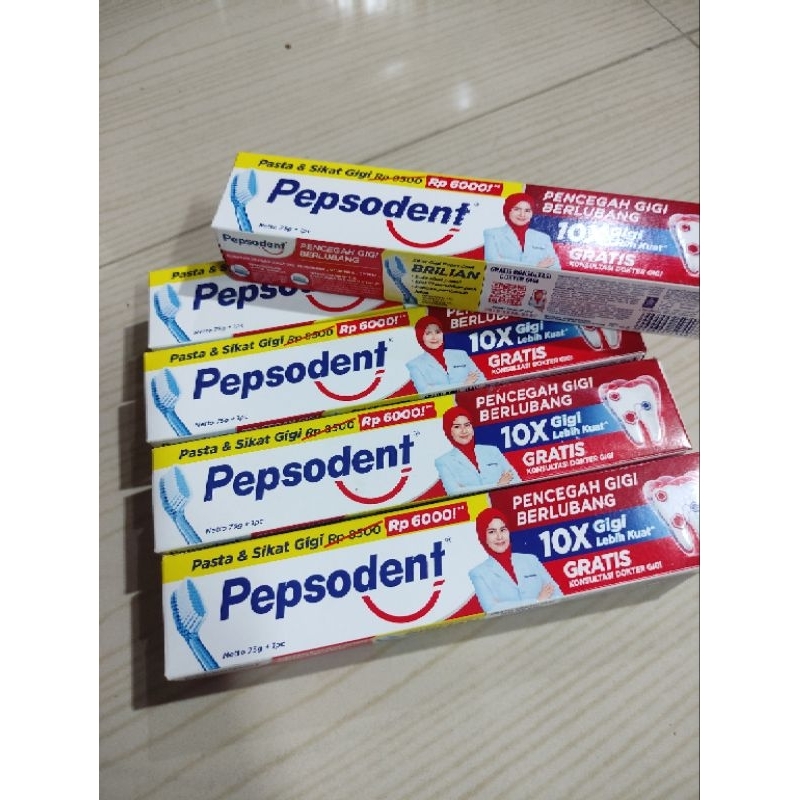 pasta gigi pepsodent 75g gratis sikat gigi