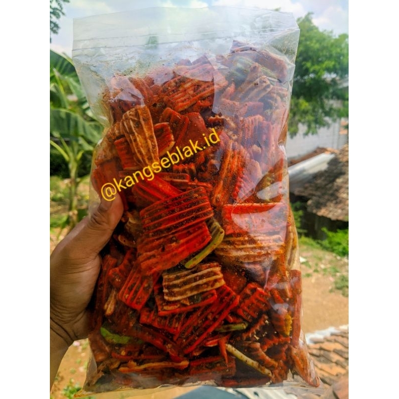

krupuk seblak kering/krupuk sisir warna pedas daun jeruk netto 500gram