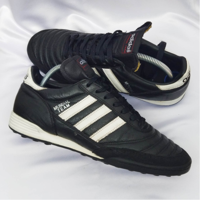 Sepatu Pria Second Branded Adidas Mundial Team Mini Soccer/Futsal Hitam List Putih