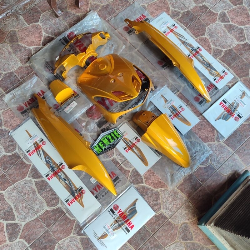 Cover Body Halus Stiker striping Mio Smile Karbu Kuning Gold Original YGP