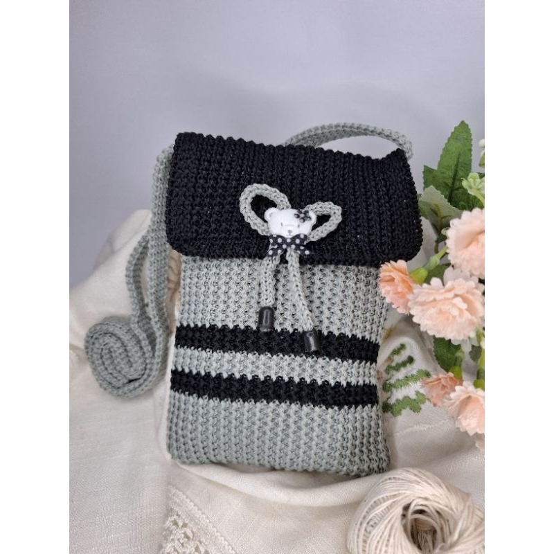 tas rajut hp selempang wanita hello kitty