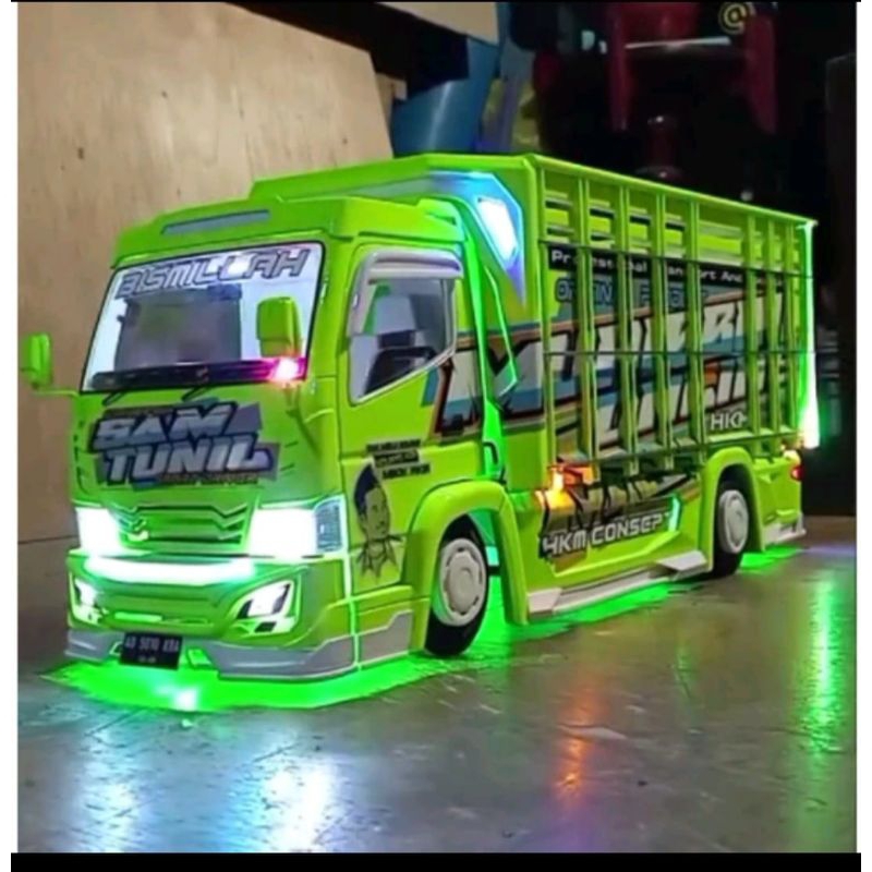 MINIATUR TRUK OLENG MINIATUR TRUK LAMPU TERPAL TRUK OLENG HJH