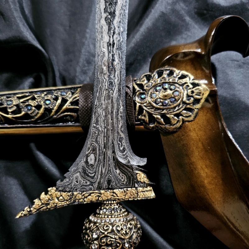 Keris Pasopati IV Kinatah Panji Wilis Sepuh Emas