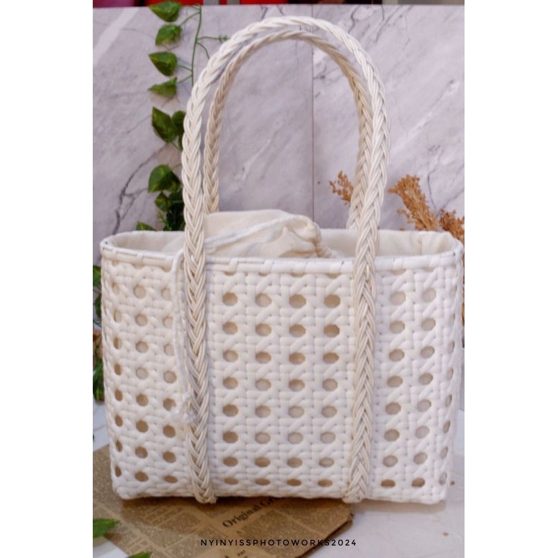 Tas rotan sintetis plus furing