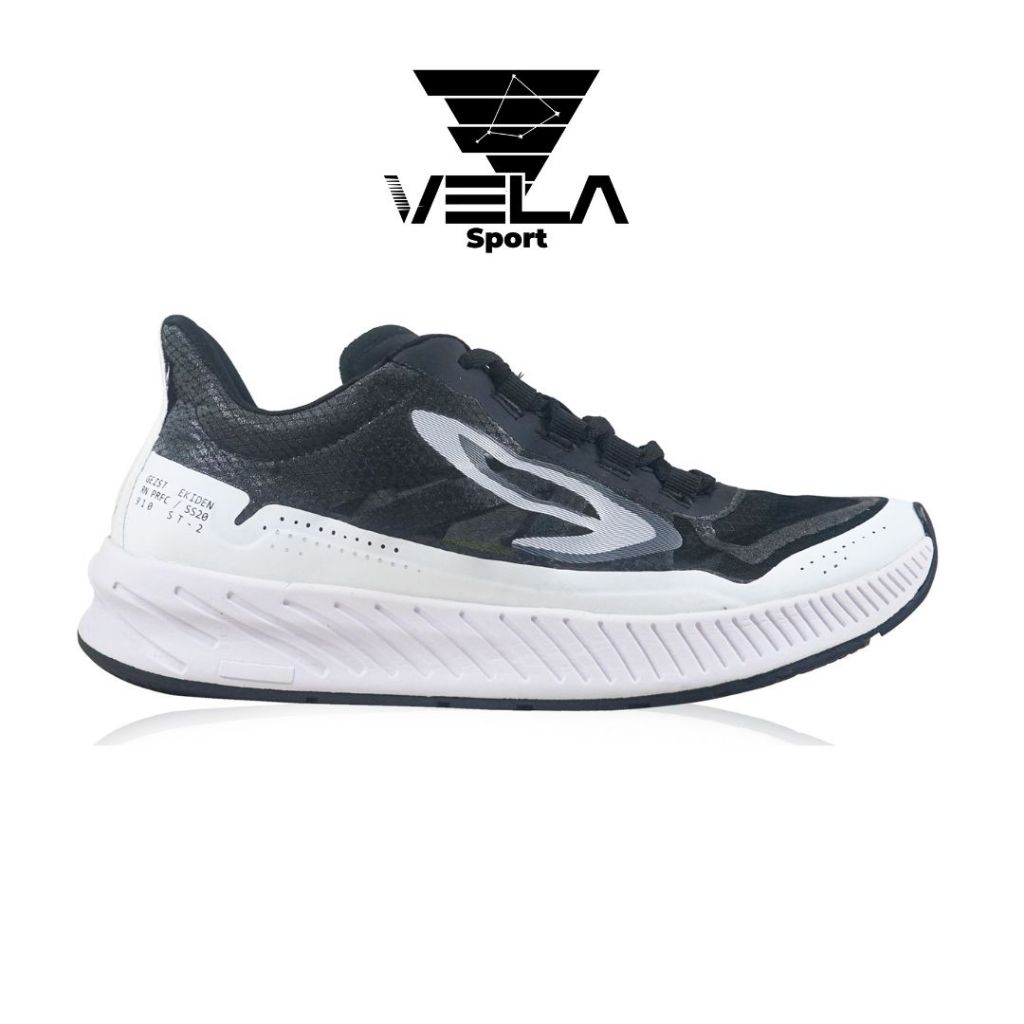 910 NINETEN SEPATU LARI GEIST EKIDEN HITAM PUTIH