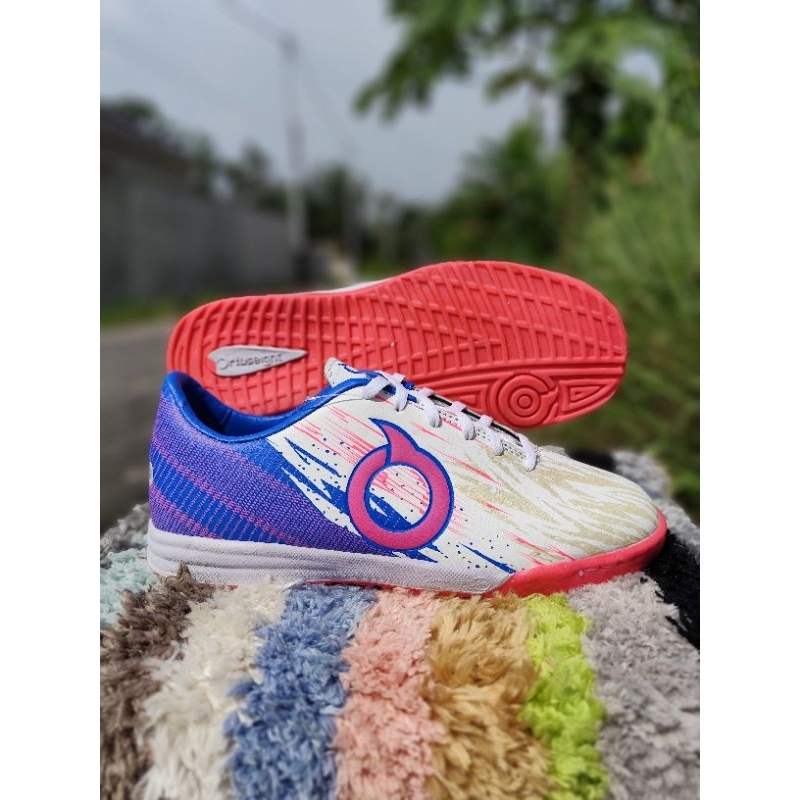 SEPATU FUTSAL  COD SOL KARET BAHAN TEBAL LEMBUT