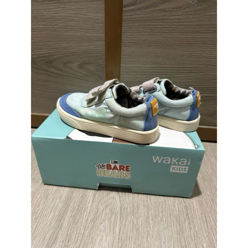 SEPATU ANAK WAKAI X BARE BEAR PRELOVED