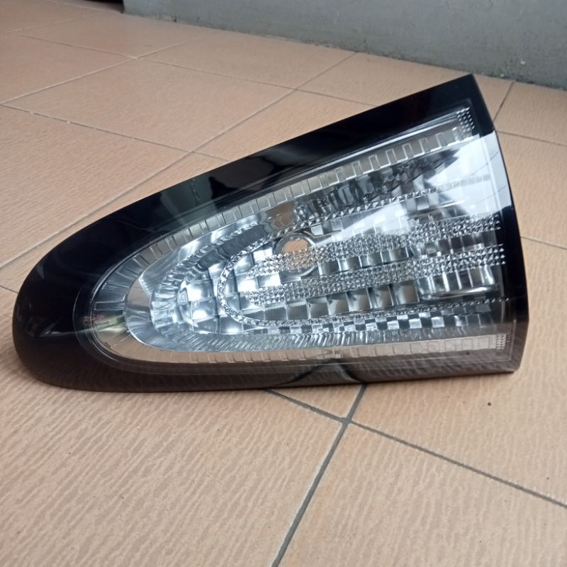 lampu bagasi sienta tipe V /Q ORIGINAL lampu belakang Sienta