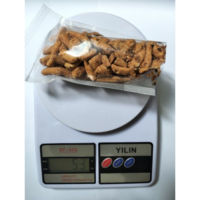 

Basreng pedas daun jeruk 50gram/100 gram .