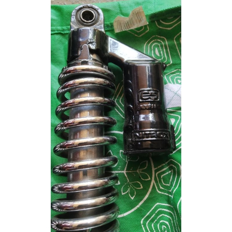 shock belakang pulsar 180