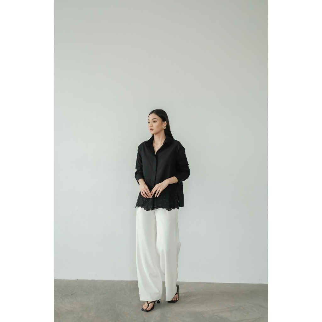 Seminggu.rtw - Sanika Embroidery Shirt ( SAMPLE SALE )
