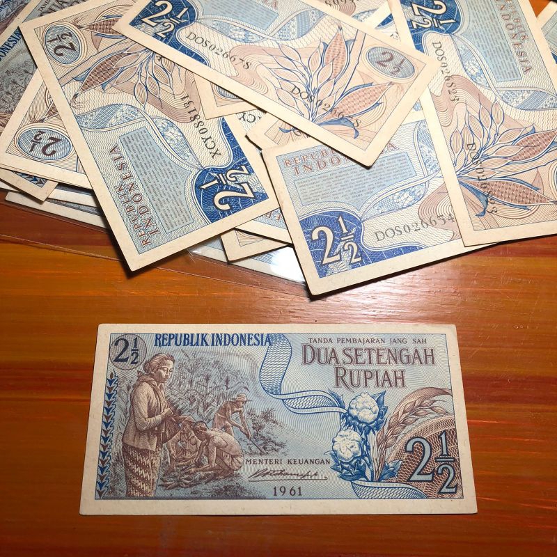 Uang Kuno 2,5 Rupiah Sandang Pangan 1961 Bagus