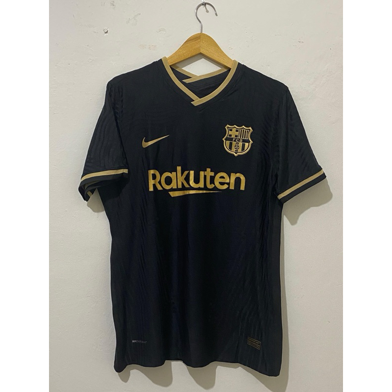 Jersey Barcelona 2020 away player issue