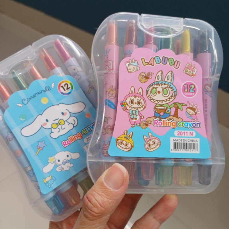

Crayon putar 12 warna ada box LABUBU CINNAMOROLL