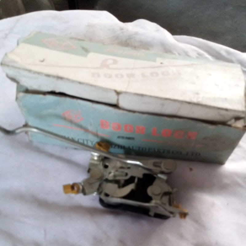 DOOR LOCK KIJANG SUPER (LH)