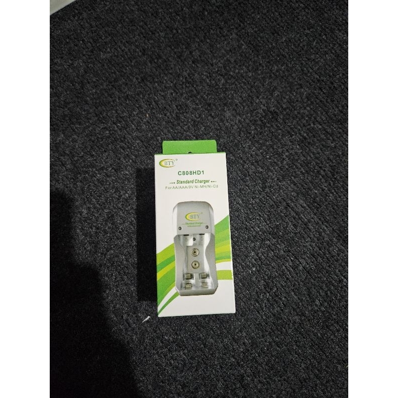 Alat Ces Baterai / Charger Baterai / Charger Battery AA AAA Dan Baterai Kotak 9 Volt Merk BTY