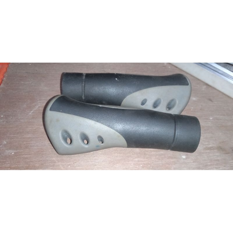handgrip sepeda lipat