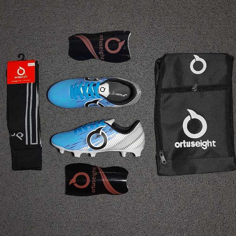 Borong Diskon  PAKET KOMPLIT SEPATU BOLA ORTUS REVENGE CHIMMERA TERBARU  sepatu sepak bola ortus ana