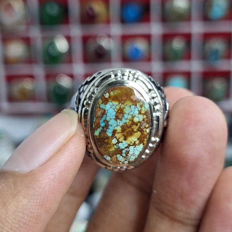 BATU CINCIN VIRUS PERSIA SERAT EMAS DAN URAT MERAH