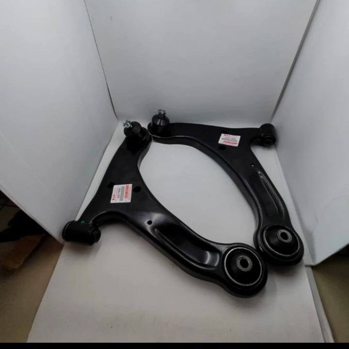 lower arm sayap depan bawah Suzuki grand Vitara set