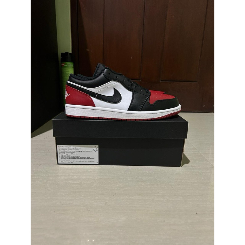 Nike air jordan 1 low bred toe 2.0