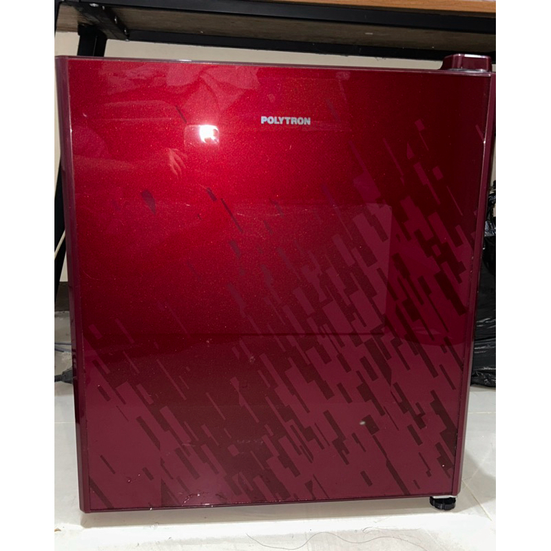 [BEKAS] Kulkas Polytron Mini Refrigerator 50L PRH 51