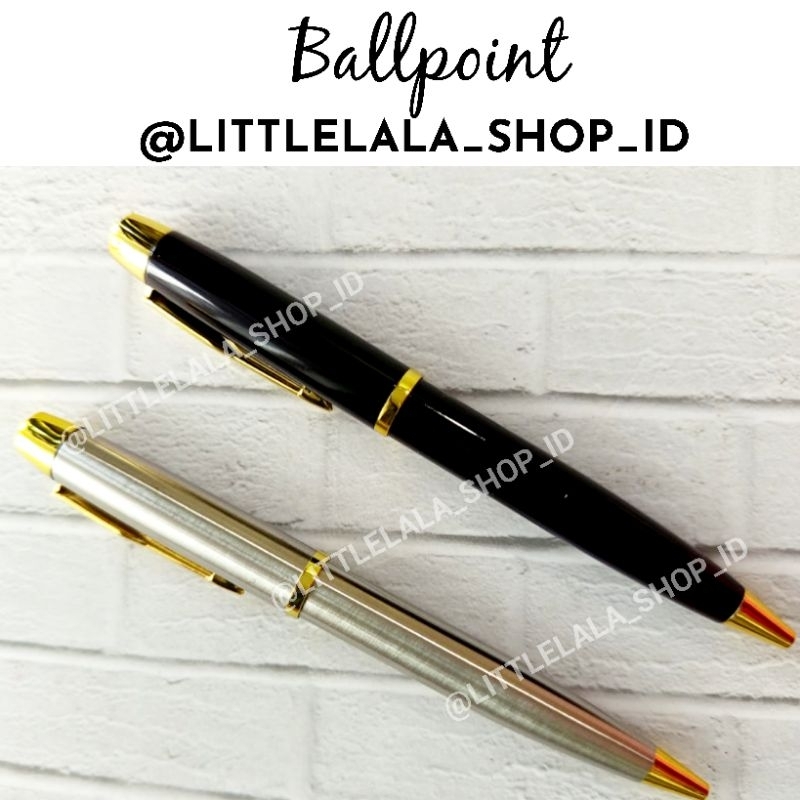 

Pulpen tinta hitam/Ballpoint Hitam Glossy Tinta Hitam/black inked professional pen/pulpen guru/kado hari guru/teachers day gift/pulpen putar metal hitam glossy/kado hari guru/pulpen model putar/twisted pen/cod pekanbaru riau hadiah