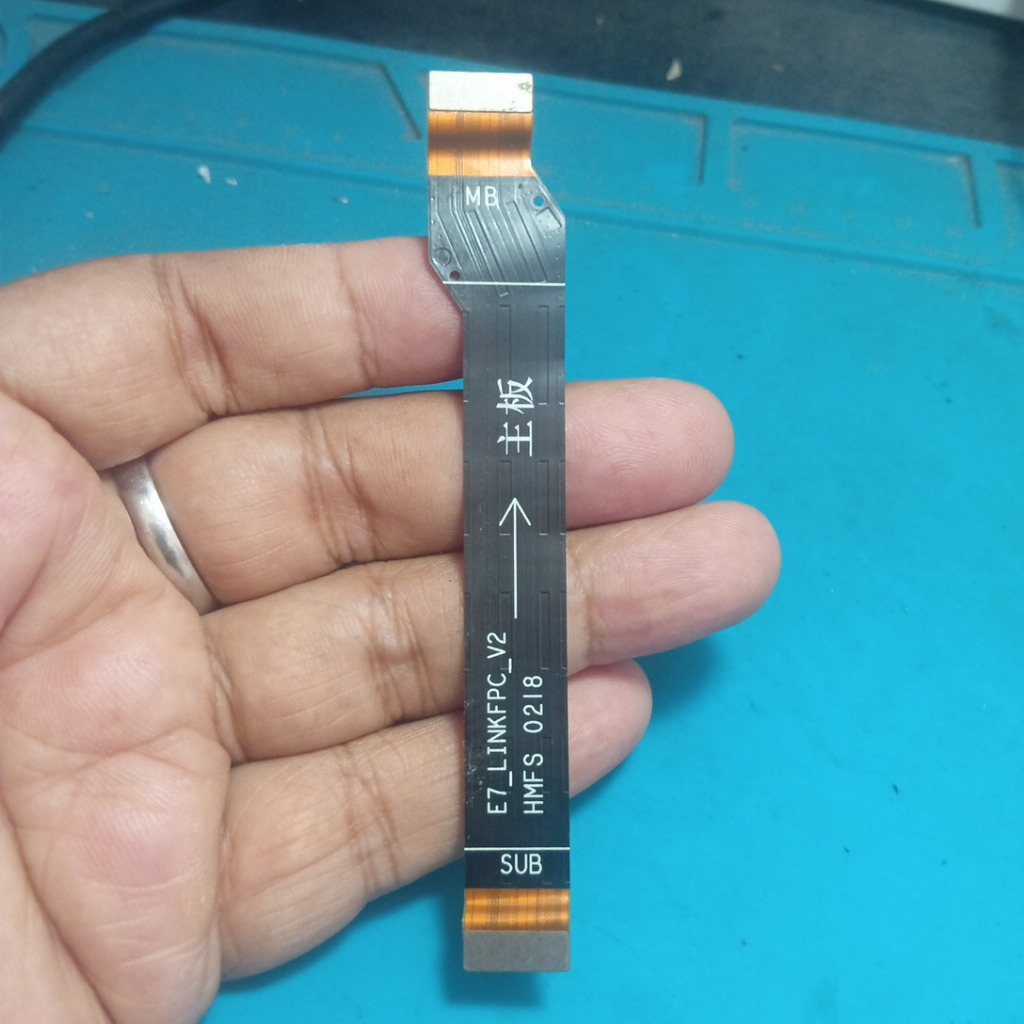 Fleksibel Konektor Cas Xiaomi Redmi 5 Plus MEG7 Original Copotan Flexible Konektor Cas Redmi 5 Plus 