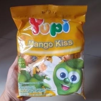 

Yupi permen candy gummy Mango Kiss 120gr