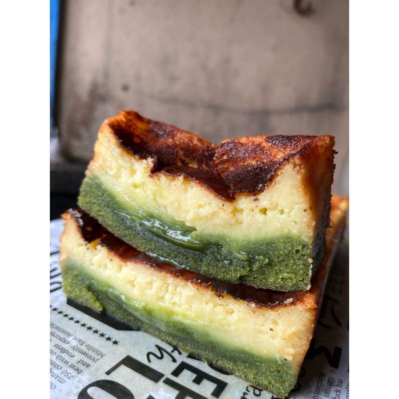 

MATCHA BURNT CHEESECAKE