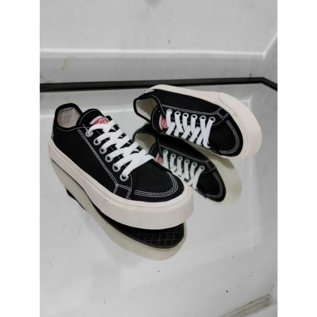 Sepatu Ventela - Sepatu Ventela Hitam Putih Pria Wanita