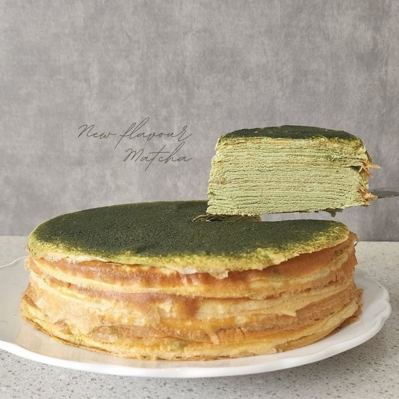 

Champs Patisserie Matcha Greentea Japanese Mille Crepes PREMIUM Ø20cm | Japanese Layer Cake Premium