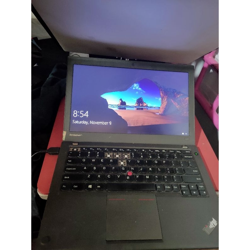 laptop Lenovo thinkpad x240 kondisi bekas apa adanya