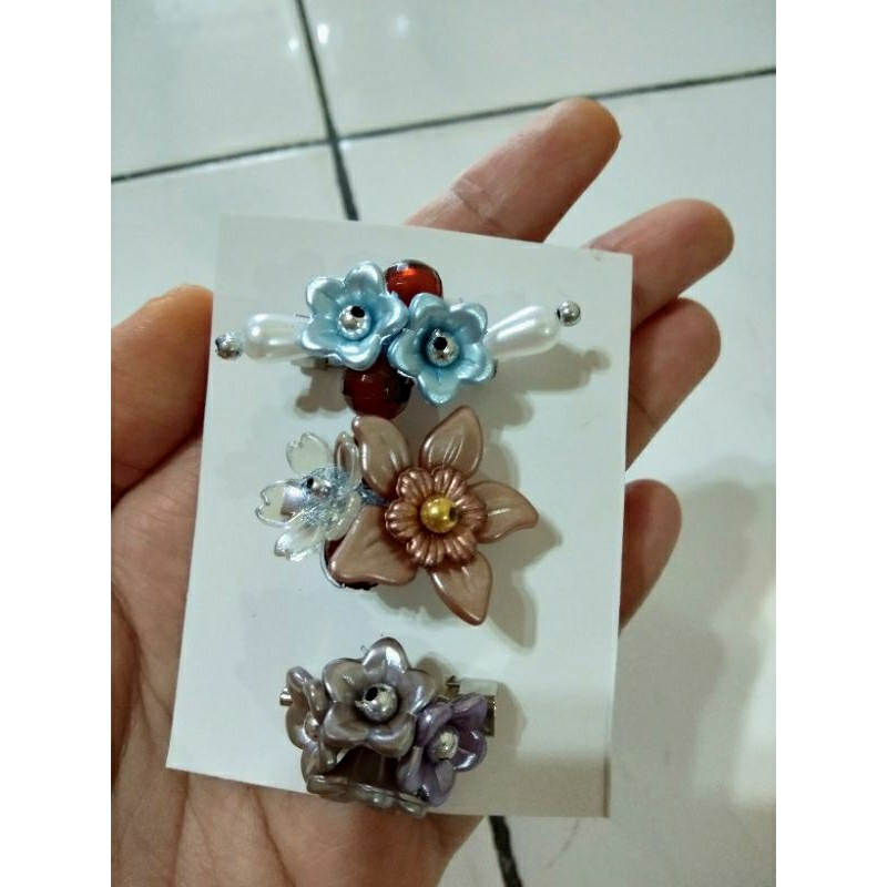 Bros Bunga Akrilik