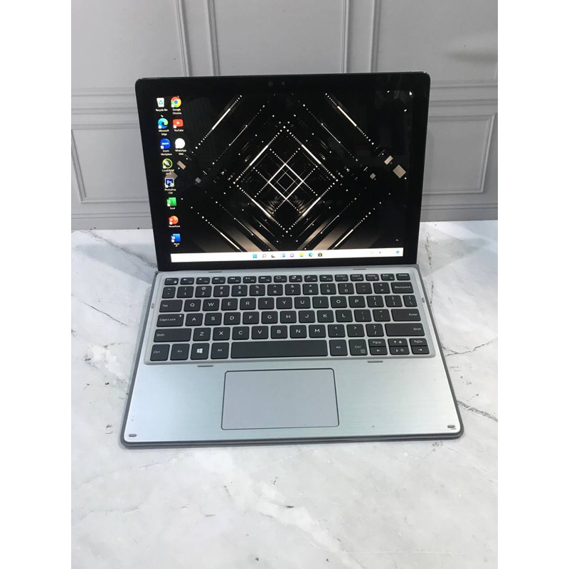 Laptop Dell Latitude 7200 intel core i7 gen 8 non touchscreen