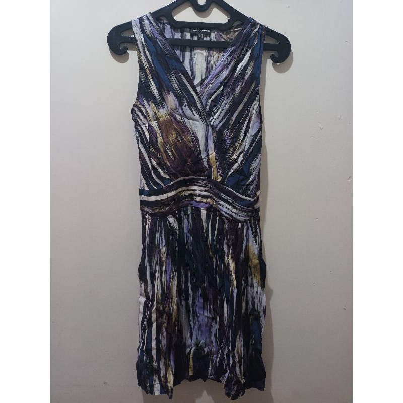 dress warehouse preloved