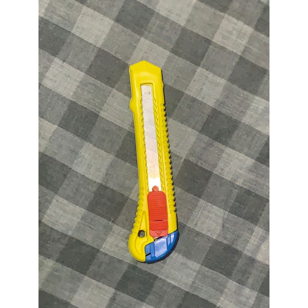 

Cutter Sedang