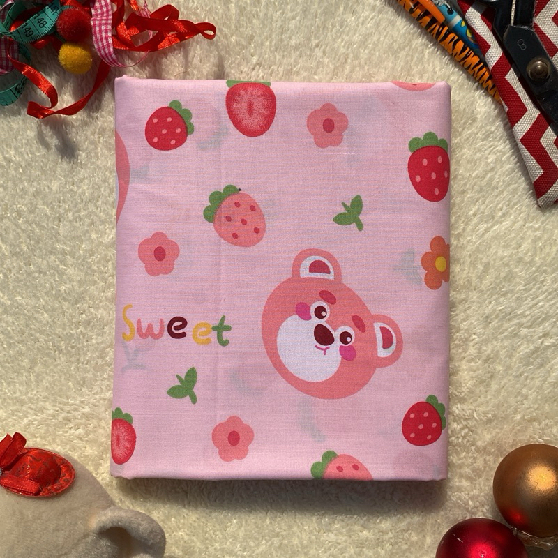 Kain Perca Motif Strawberry Lotso
