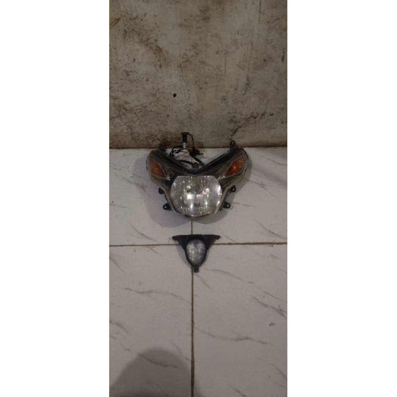 lampu Ultraman nouvo z vietkong