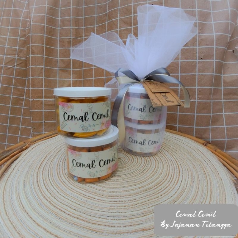 

Makanan Ringan Snack Hampers Souvenir Ulang Tahun Parcel Lebaran