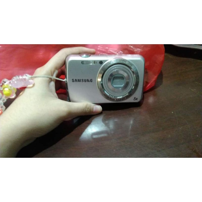 Digital camera Samsung pl20