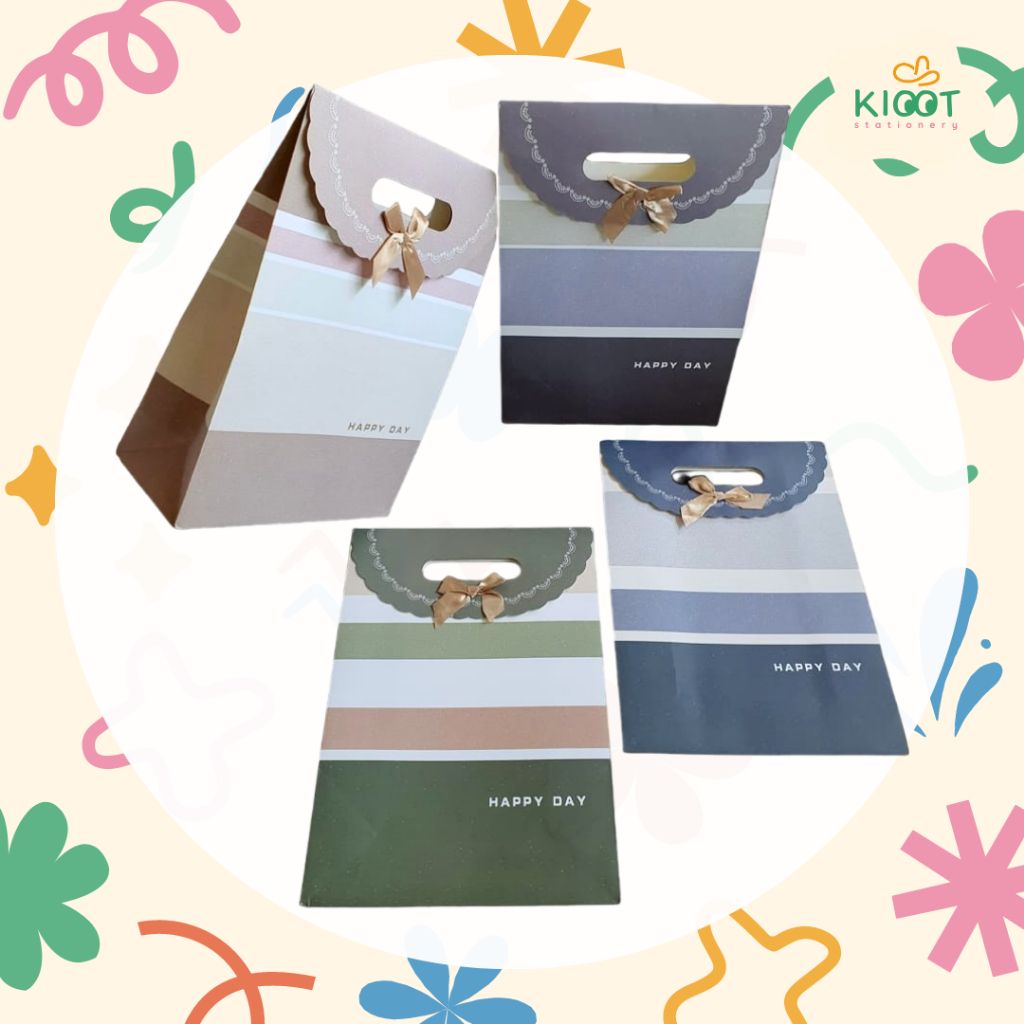 

Kioot - Paper Bag Simple Aesthetic 1 Lusin 12 Pcs / Hand Bag Rekat Vertikal / Tas Kado Kertas Lucu / Tas Kertas Rekat 908 879 393
