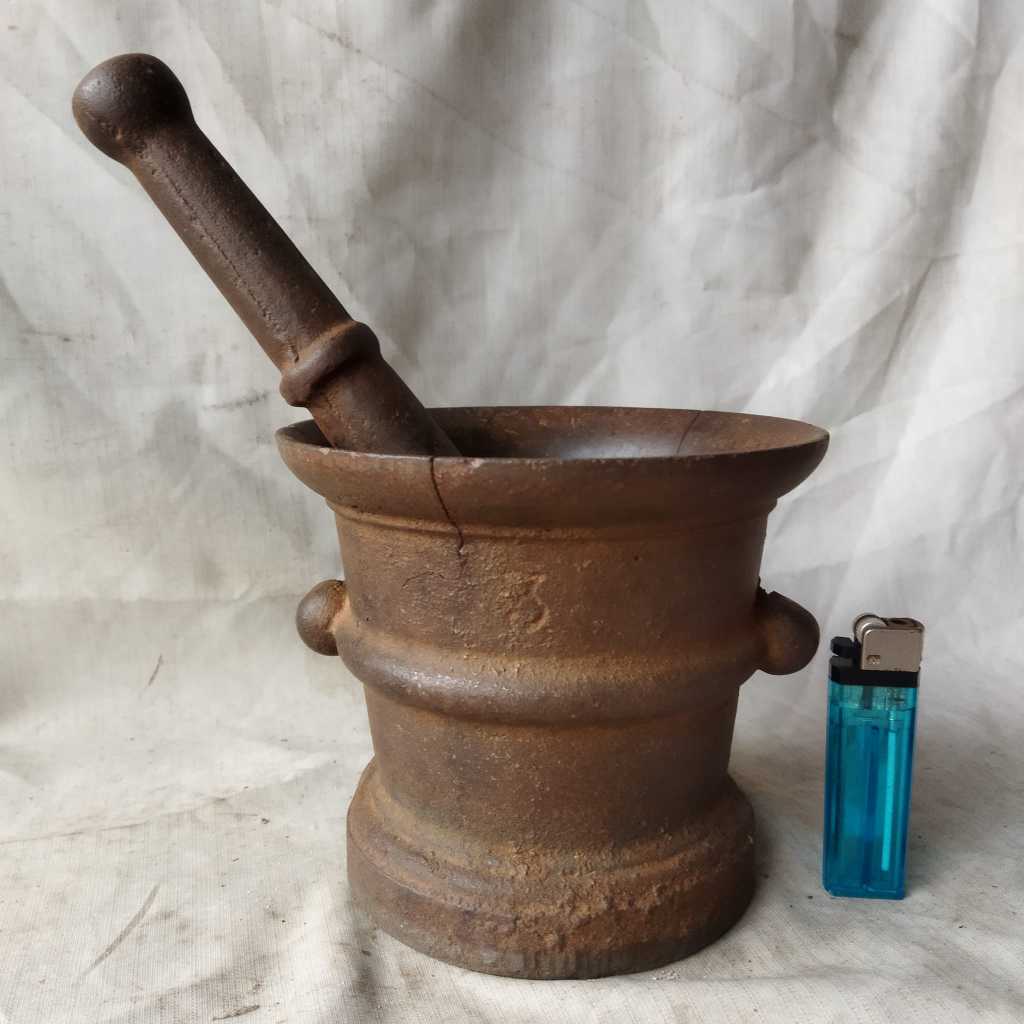 Pajangan Vintage Lumpang Besi Tebal no.3