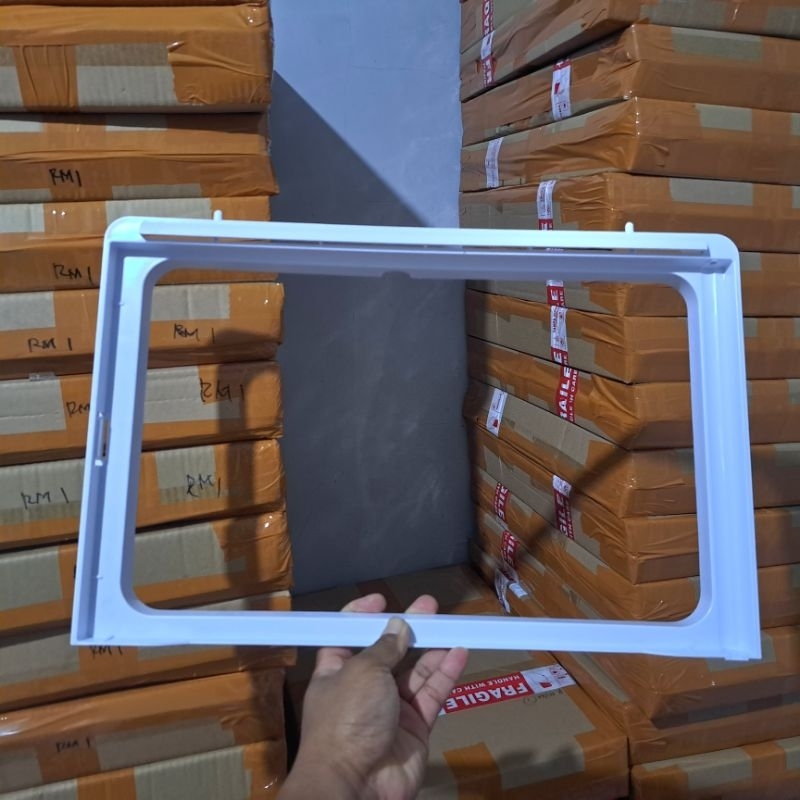 FRAME BINGKAI TUTUP FREEZER KULKAS POLYTRON 1 PINTU ORIGINAL