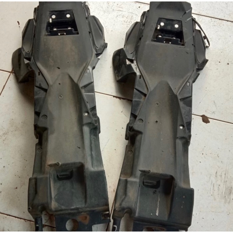 kolongan belakang honda cbr 150r k45g k45n cbr facelift fender rear wadah aki