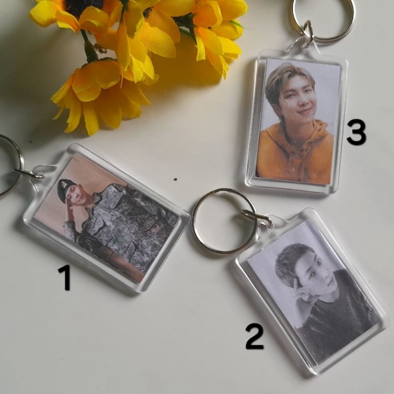 GANTUNGAN KUNCI AKRILIK BTS || MINIMAL PEMBELIAN 2pcs UNTUK DAPAT POTONGAN ONGKIR