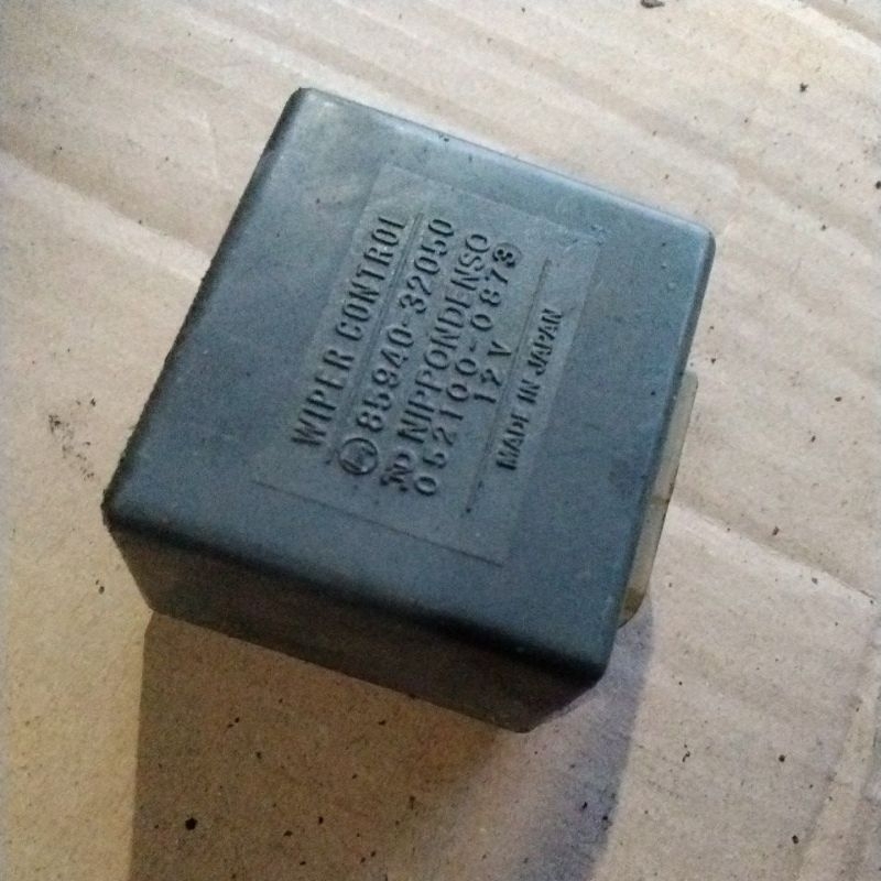 RELAY WIPER CONTROL TOYOTA CORONA GL
