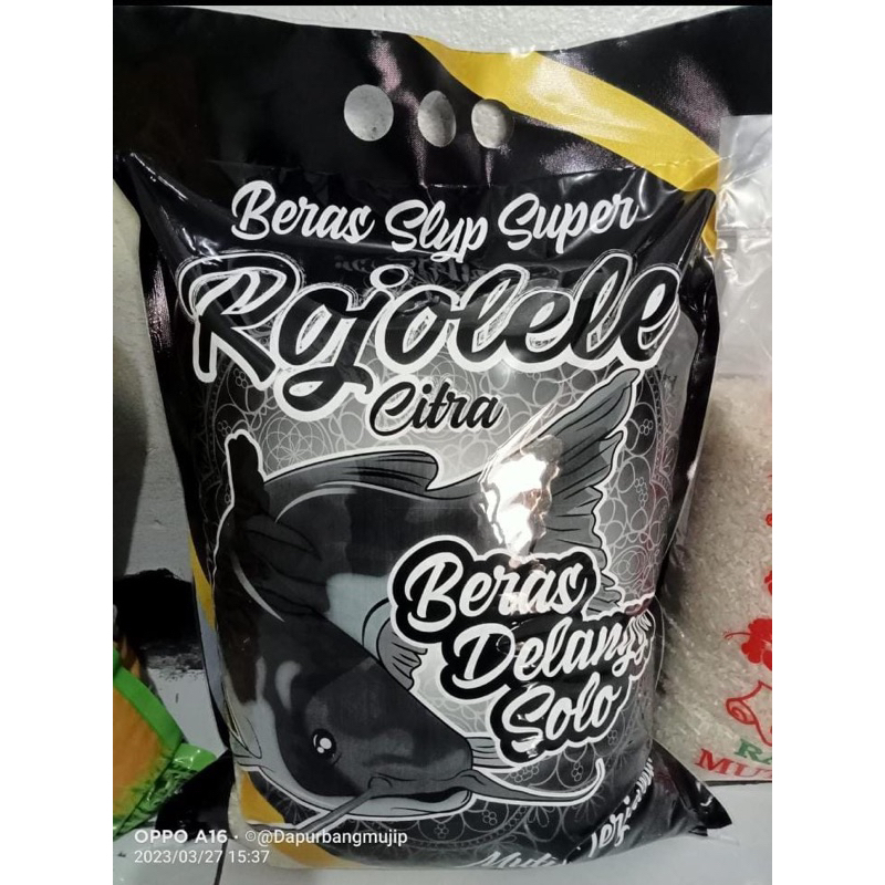 

beras rojolele hitam