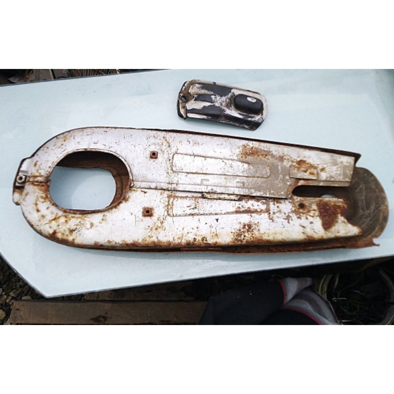 KATENGKAS TUTUP RANTAI SUZUKI RC80 ORIGINAL
