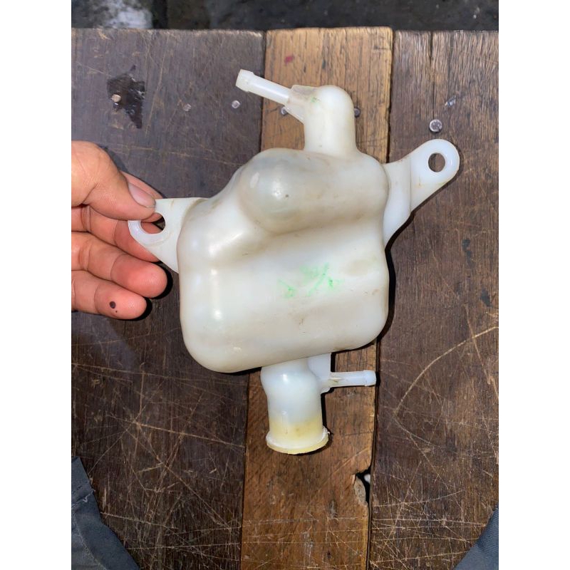 wadah tempat penampungan air radiator Vario 125/2012/2013/2014 original copotan motor